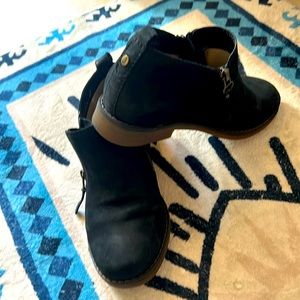 Hush Puppies booties 7.5 wide